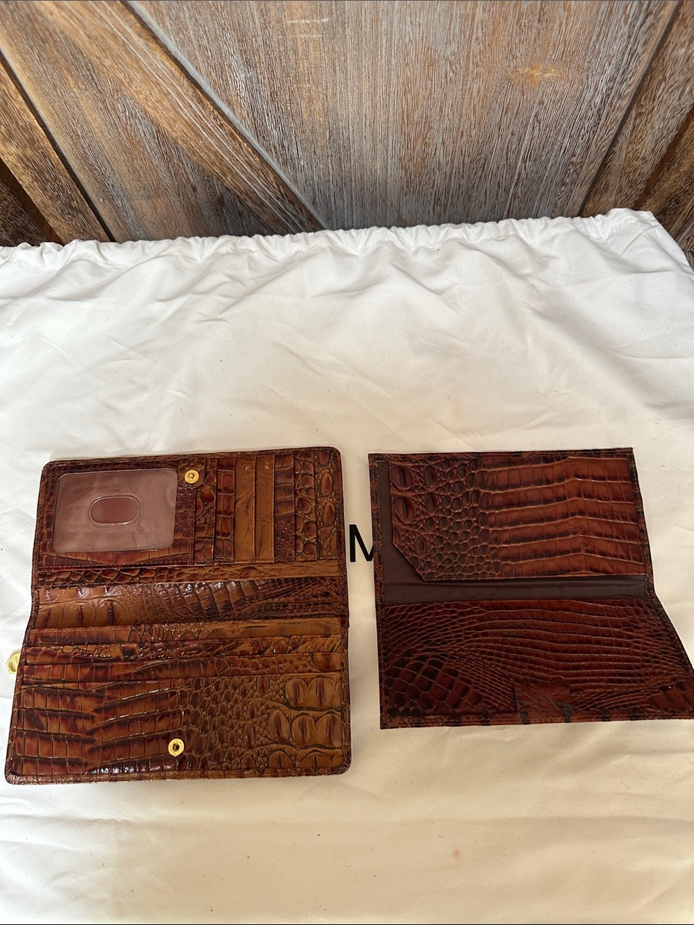 Brahmin Brown Croc-Embossed Shoulder Bag with Matching Wallet & Checkbook Cover - Picture 13 of 16